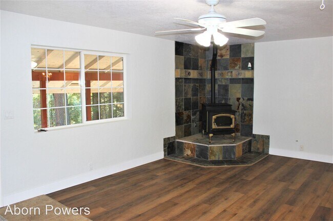 Building Photo - 3 br, 2 bath House - 3175 Sly Park Rd.