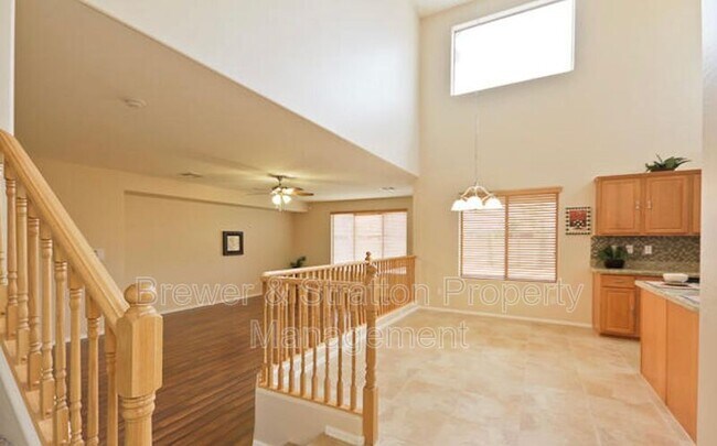 Building Photo - 8921 S 40th Ln