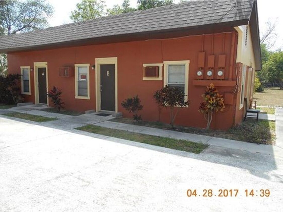 Primary Photo - Studio Apt in Winter Haven with Water Incl...