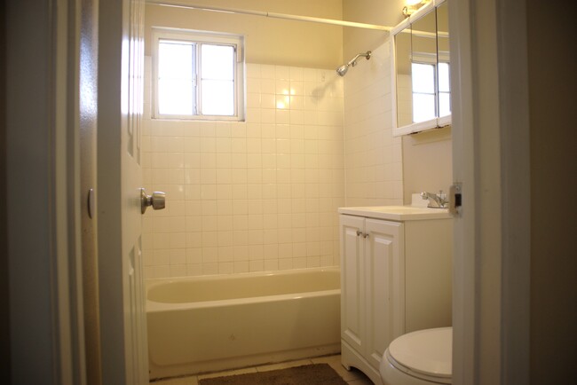 Building Photo - 45515 3rd St E