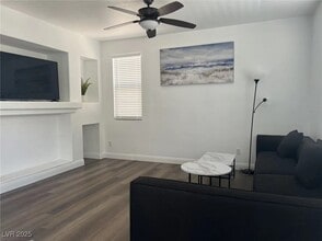 Building Photo - 4570 Sparwood Dr