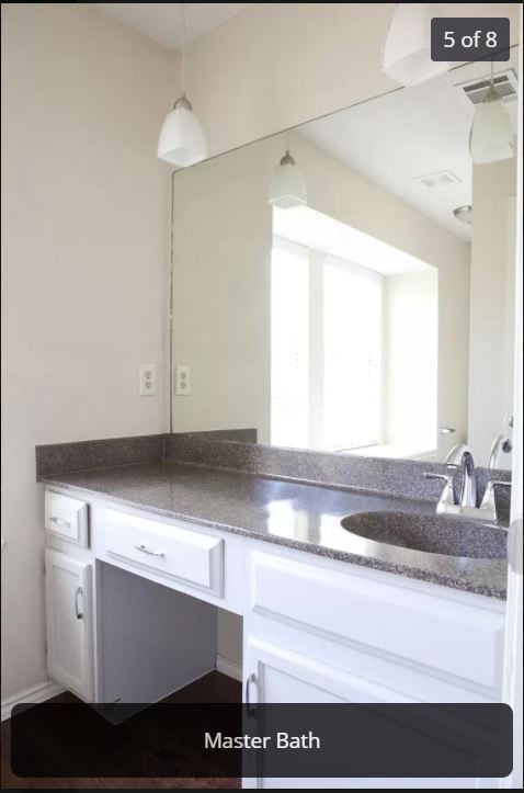 Master Bath - 5910 Shreveport Dr