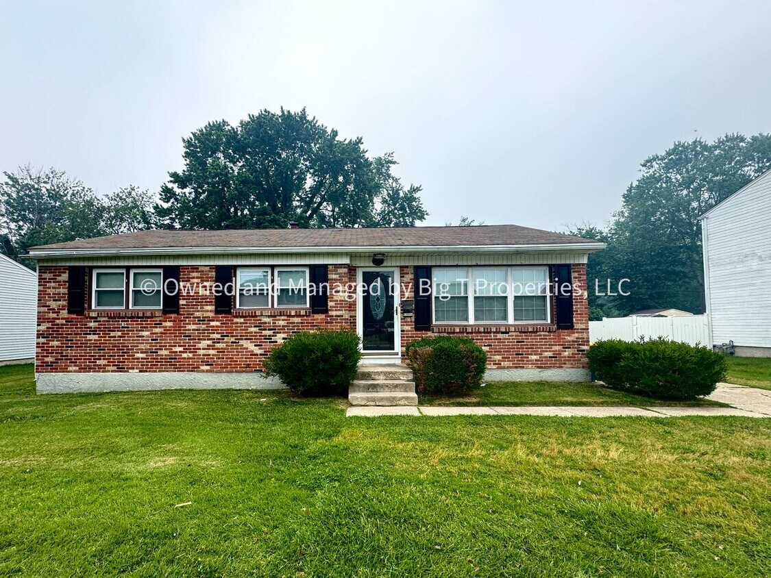 Primary Photo - Lovely Ranch Home in Dover