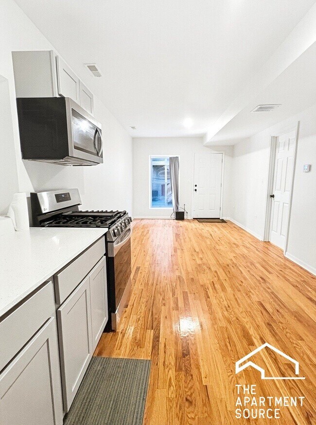 Foto del edificio - 1638 W 18th Pl