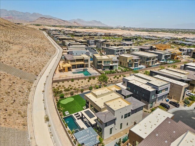 Building Photo - 10950 Earth Hues Ct