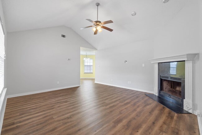 Foto del edificio - 1124 Bridlewood Path