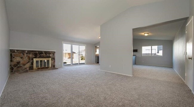 Building Photo - 2650 Fargo Way