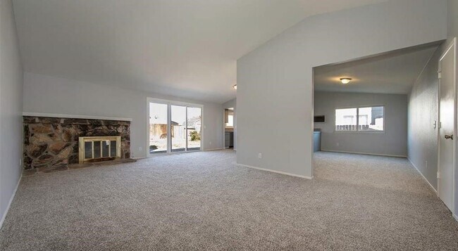 Foto del edificio - 2650 Fargo Way