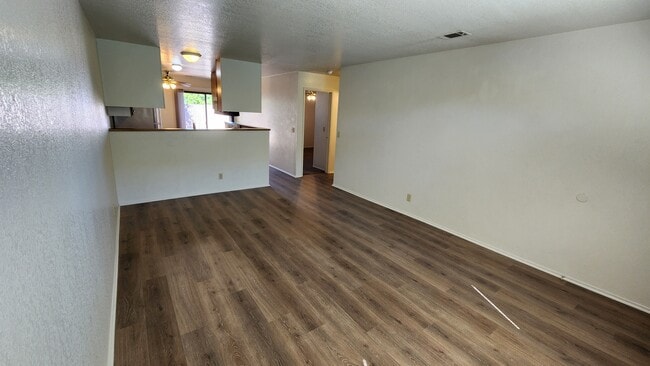 Building Photo - 2510 Hartnell Ave