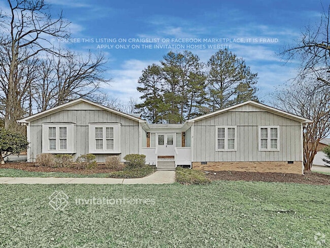 Building Photo - 924 Pine Forest Rd
