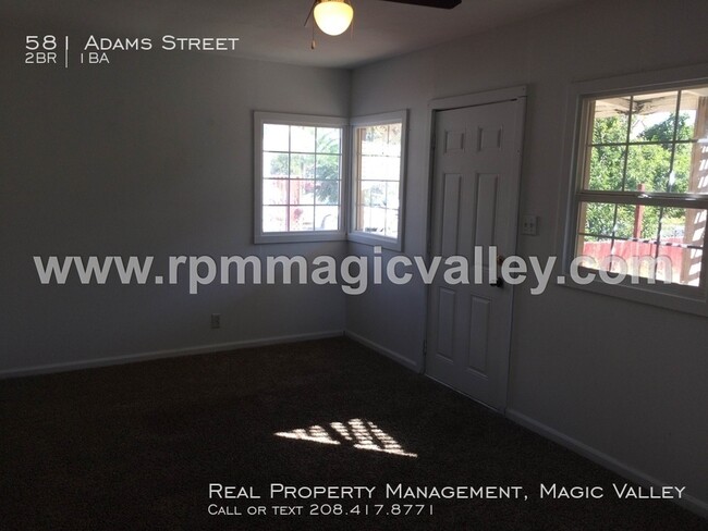 Foto del edificio - 581 Adams Street, 2 bed, 1 bath