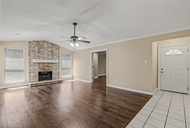 Building Photo - 214 Mapleridge Dr