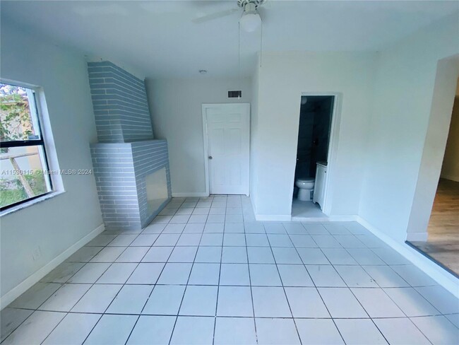 Building Photo - 11651 NW 11th Ave