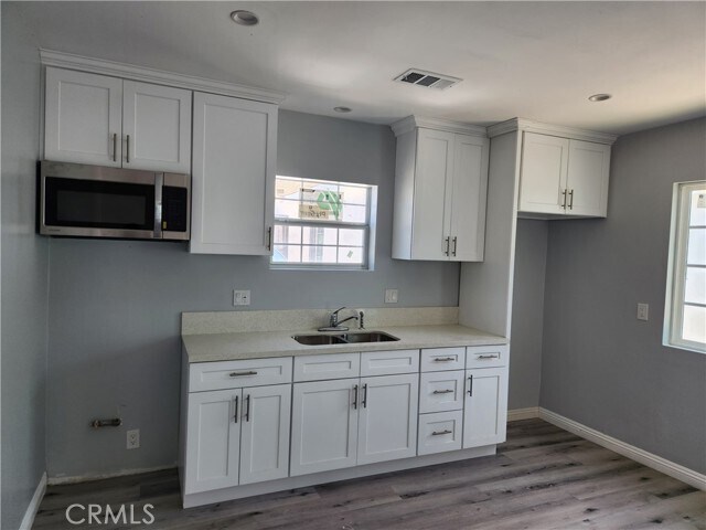 Foto del edificio - 1560 W 215th St