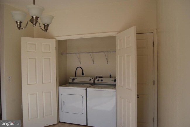 Foto del edificio - 205 Patriots Pl