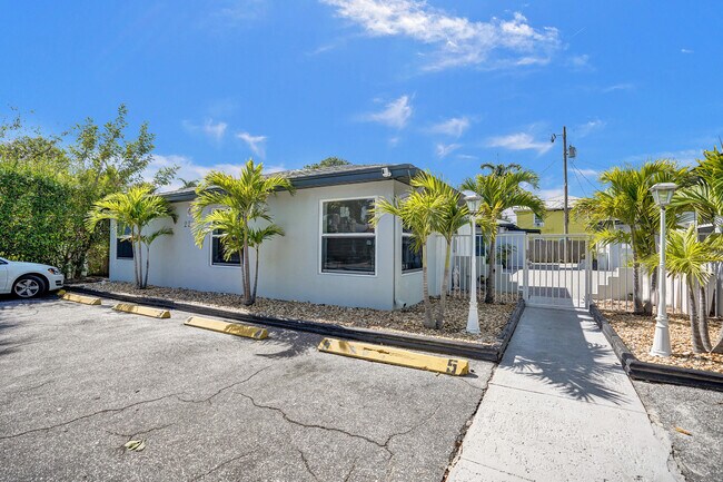 Foto del edificio - 220 Walton Blvd