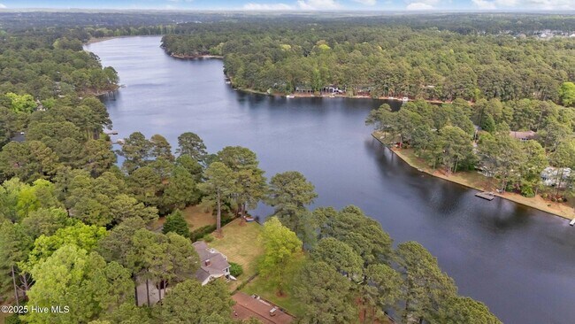 Foto del edificio - 185 Pine Ridge Dr