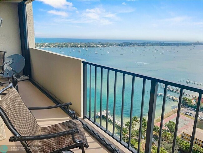 Foto del edificio - 5600 N Flagler Dr