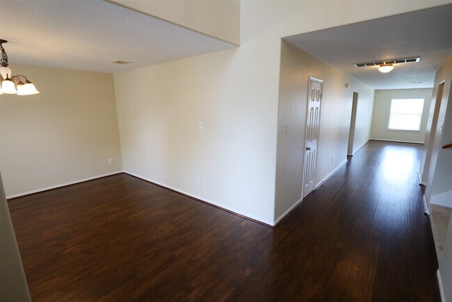 Foto del edificio - 24731 Cobble Canyon Ln