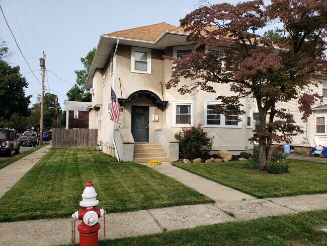 Foto del edificio - 302 Dawson Ave