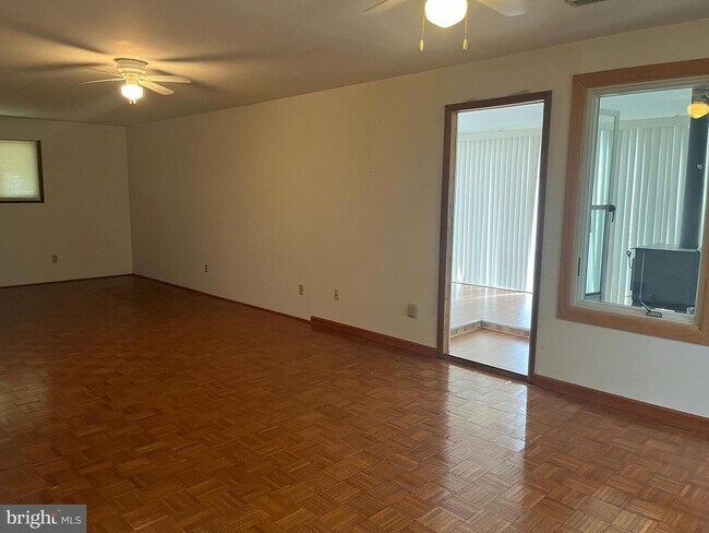 Building Photo - 120 Whitmore Dr