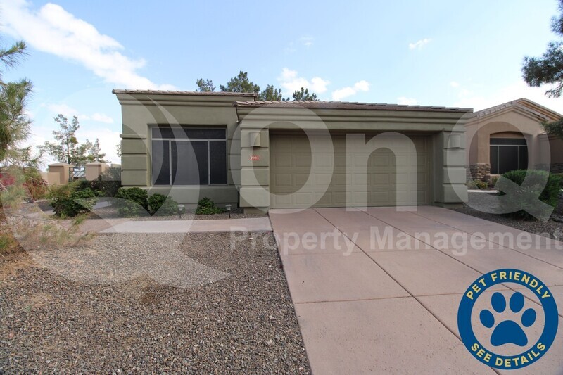 Foto principal - 7003 S 39th Pl