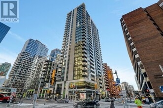 Building Photo - 340 Queen St