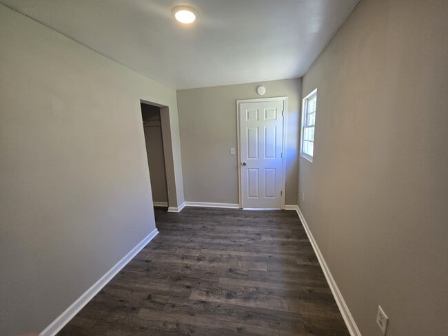 Building Photo - 608 Owens St