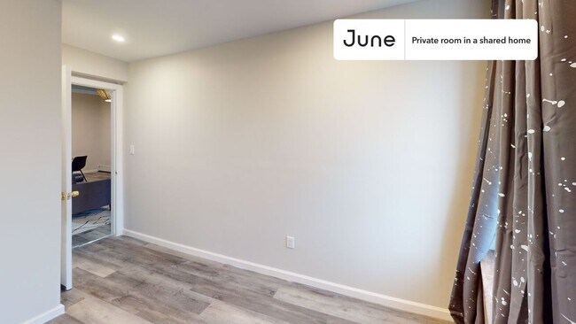 Foto del edificio - Room in Shared 3 bed/1 bath home in Ridgewood
