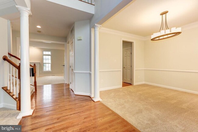 Building Photo - 2705 Mae Wade Ave