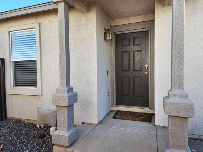 Foto del edificio - 3 bedroom Home For Rent in North Valleys area