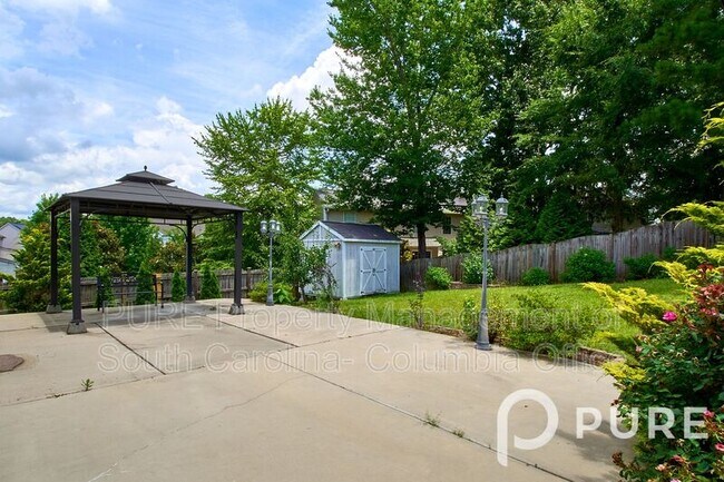 Building Photo - 165 Palm St