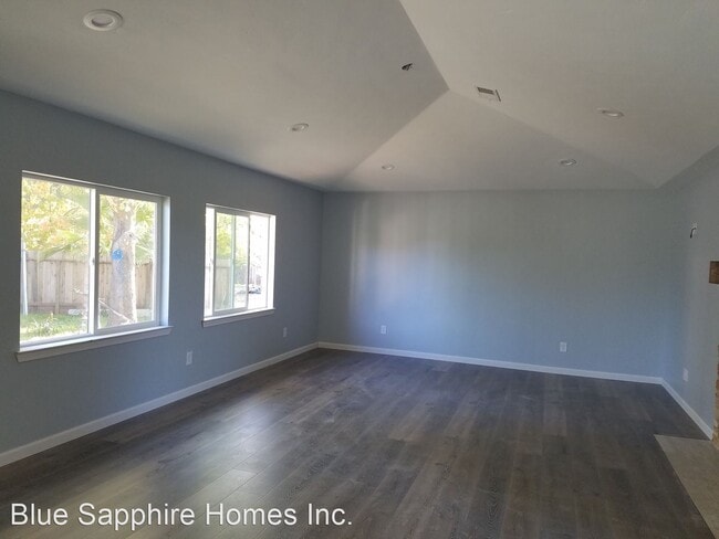 Building Photo - 3 br, 2 bath House - 607 Diablo Rd.