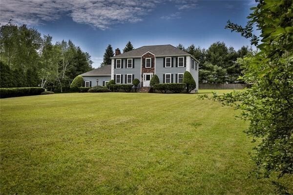 Primary Photo - 1490 Great Pond Rd