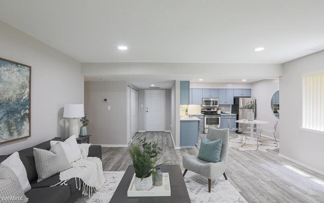 Building Photo - 1 br, 1.5 bath Condo - 2903 Fallstaff Rd