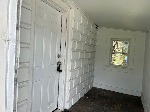 Foto del edificio - 102 Lauren Ave