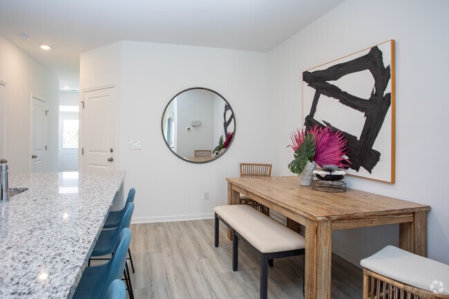 3BR, 2.5BA - Rivers - Dining Area - Westgate Townes Apartments
