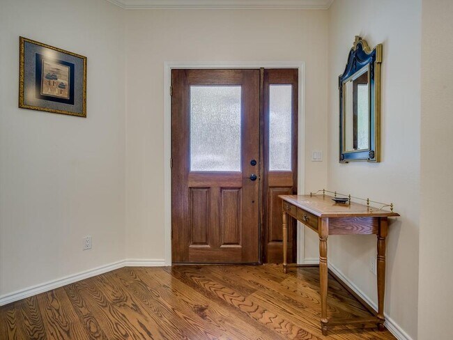 Foto del edificio - 5509 Oakwood Cove