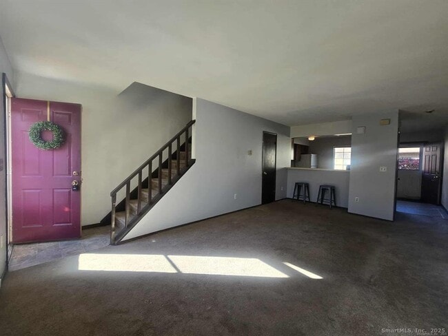 Building Photo - 921 Hamilton Ave