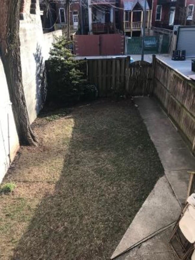 Building Photo - 1336 Kenyon St NW