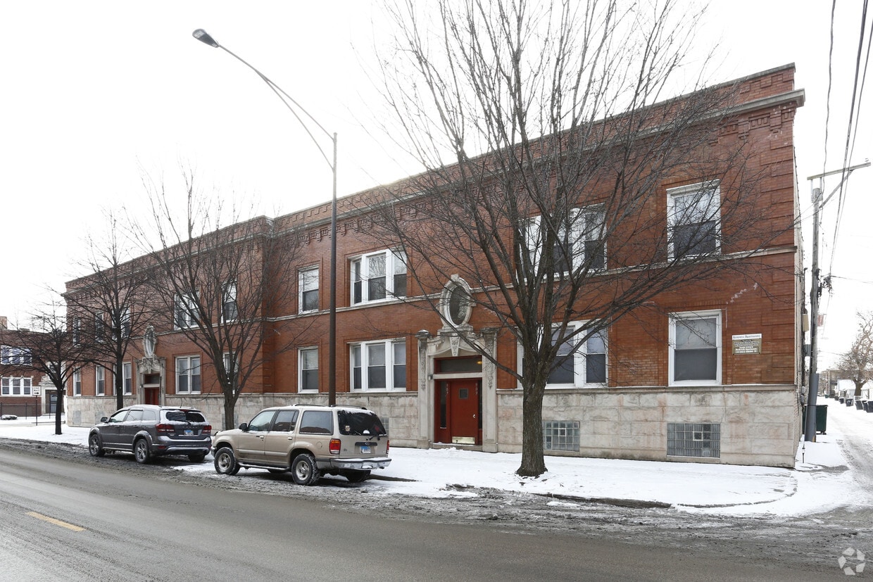 Building Photo - 903-909 W 76th St