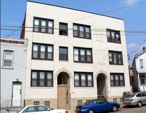 Building Photo - 416 McKee Pl