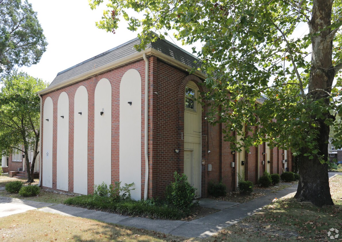 Building Photo - 1263 Cedar Ave