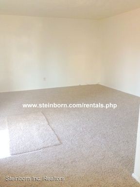 Building Photo - 1940 Princess Jeanne Dr