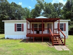 Building Photo - 4744 Lee Rd 401