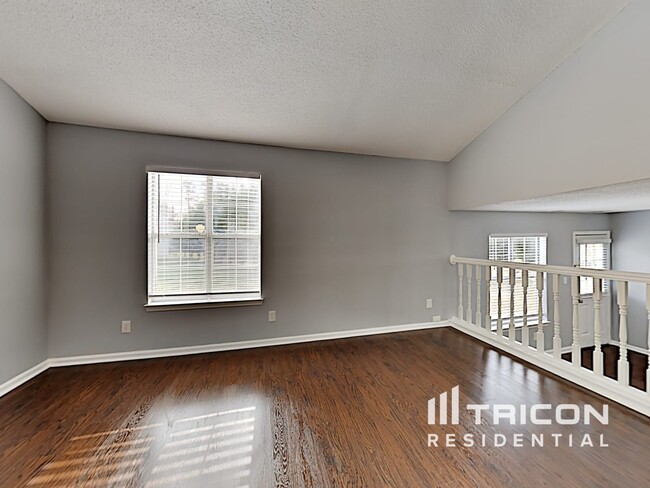 Building Photo - 3539 Oak Leaf Ct