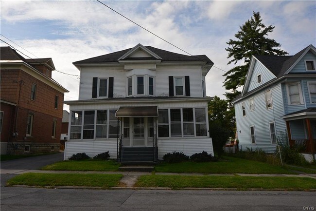 Building Photo - 1018 Boyd St