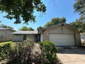 Building Photo - 601 Brian Dr