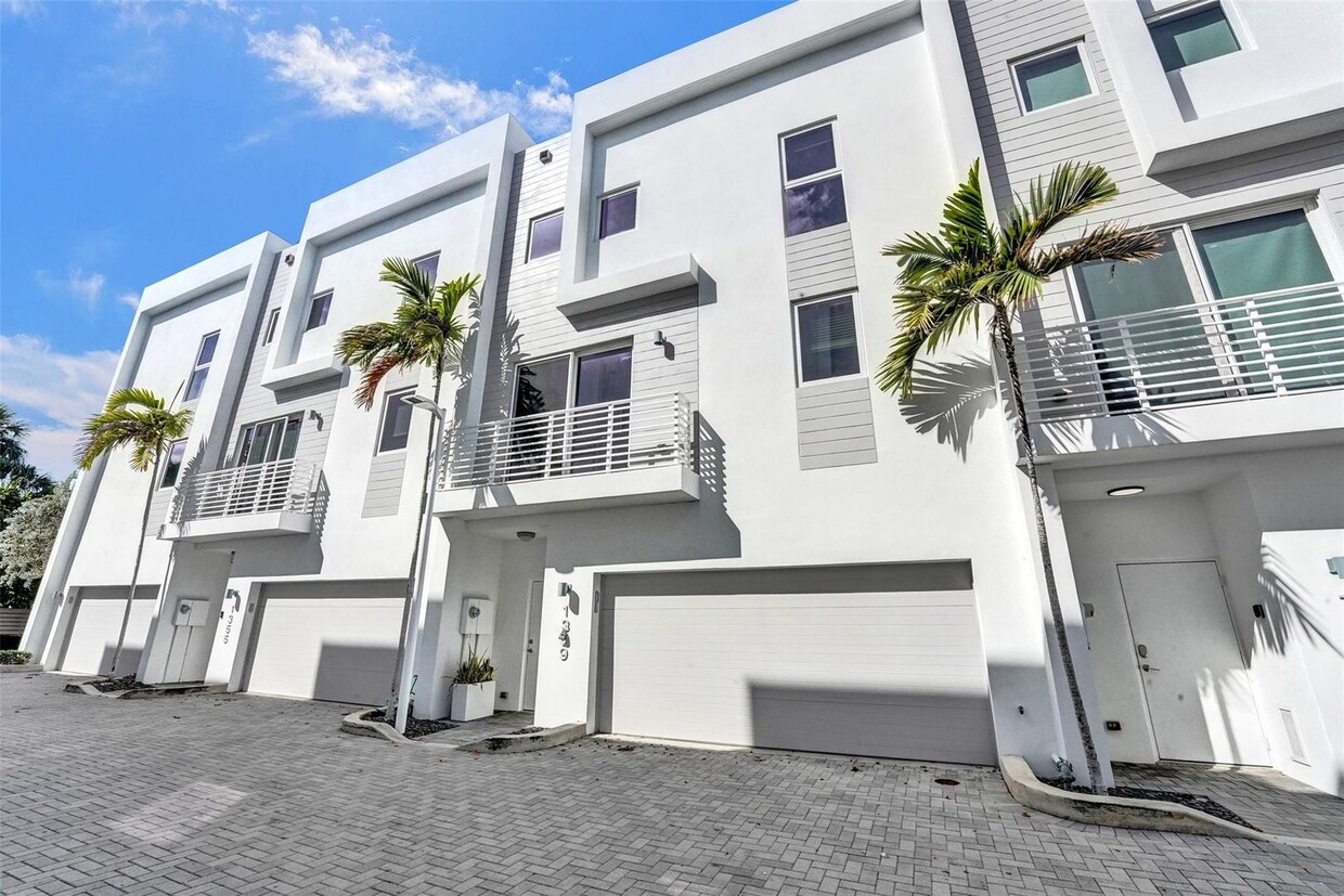 Foto principal - 1359 N Ocean Blvd