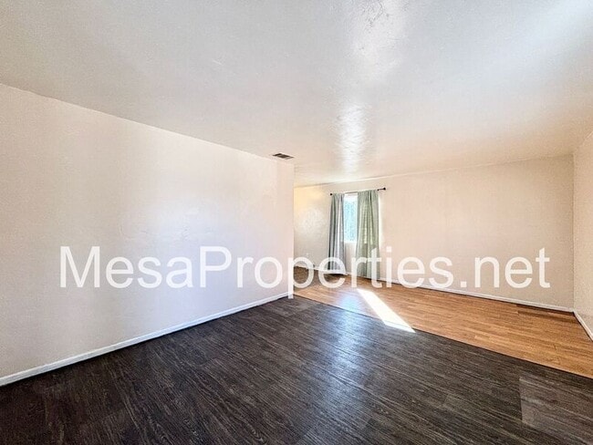 Building Photo - 16142 Orange St